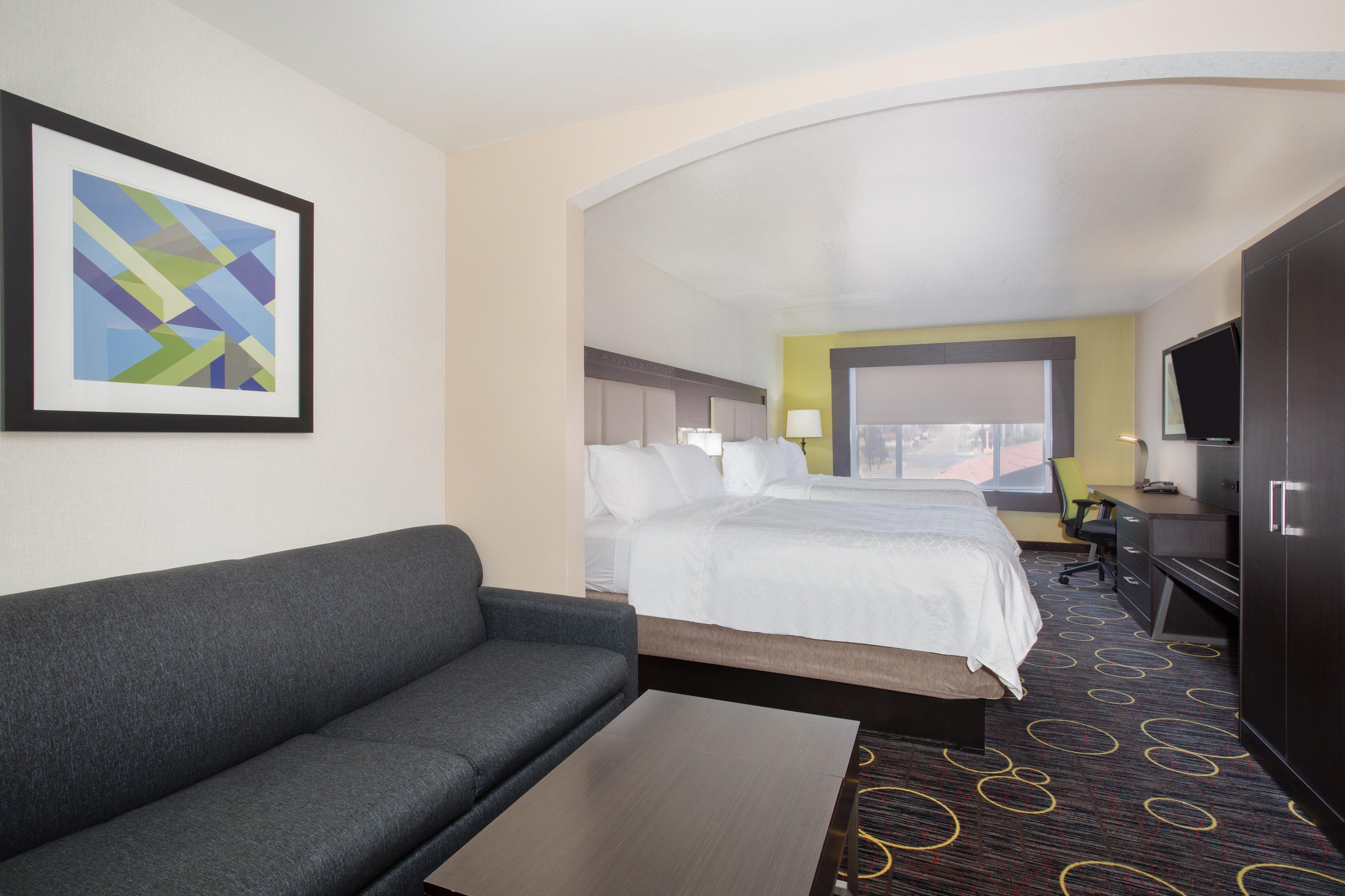 Express And - Tucumcari, An Ihg