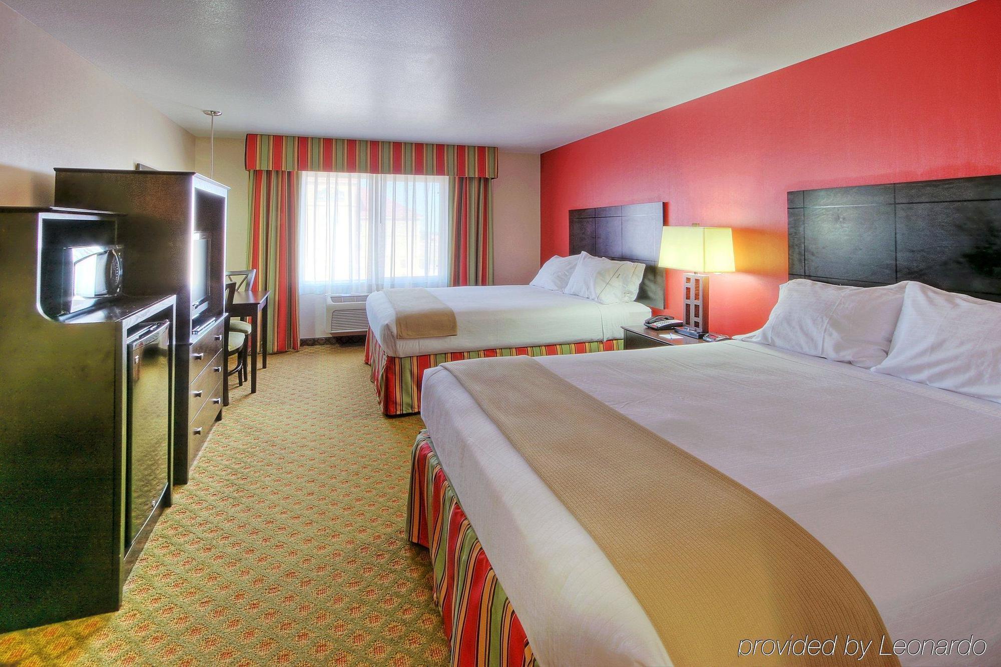 Express And - Tucumcari, An Ihg 2*